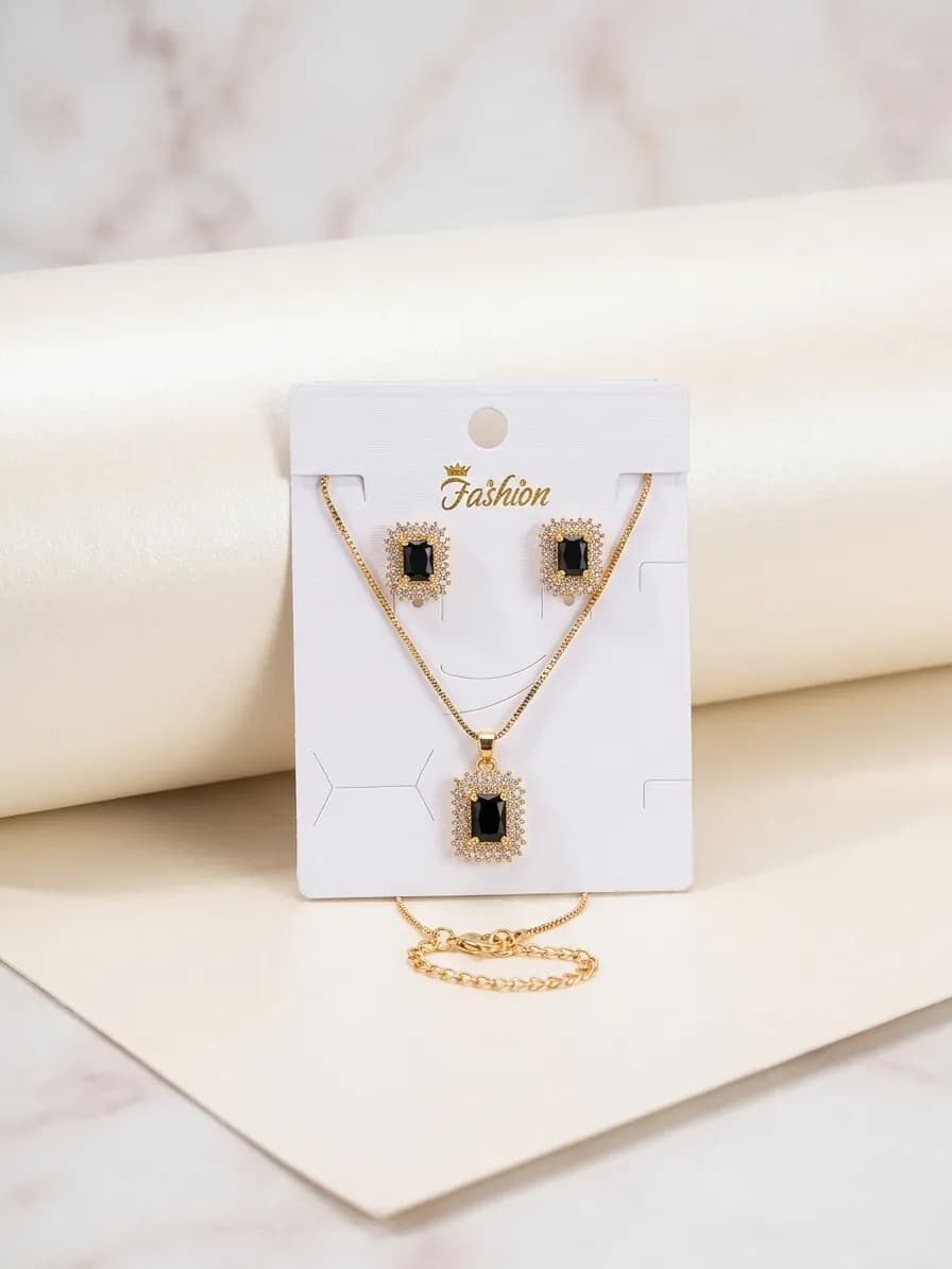 Women Funky Gold Plated Crystal Pendant Set