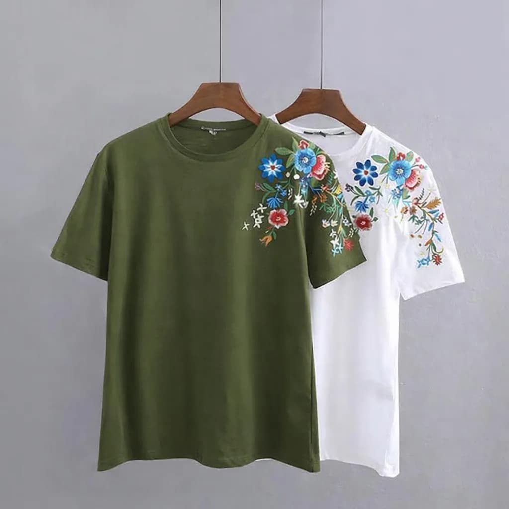 Women Floral Embroidered T-Shirt Set Olive White