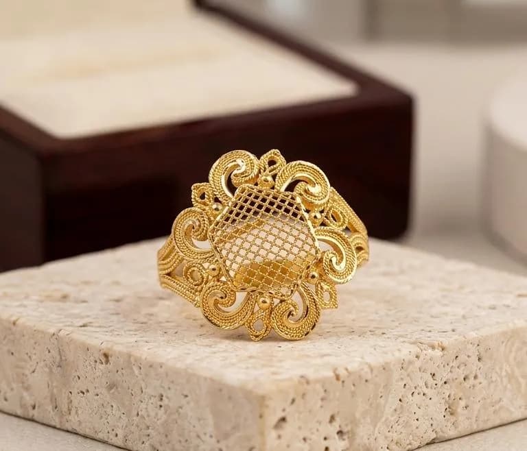 Artisanal Gold Ring with Filigree Design