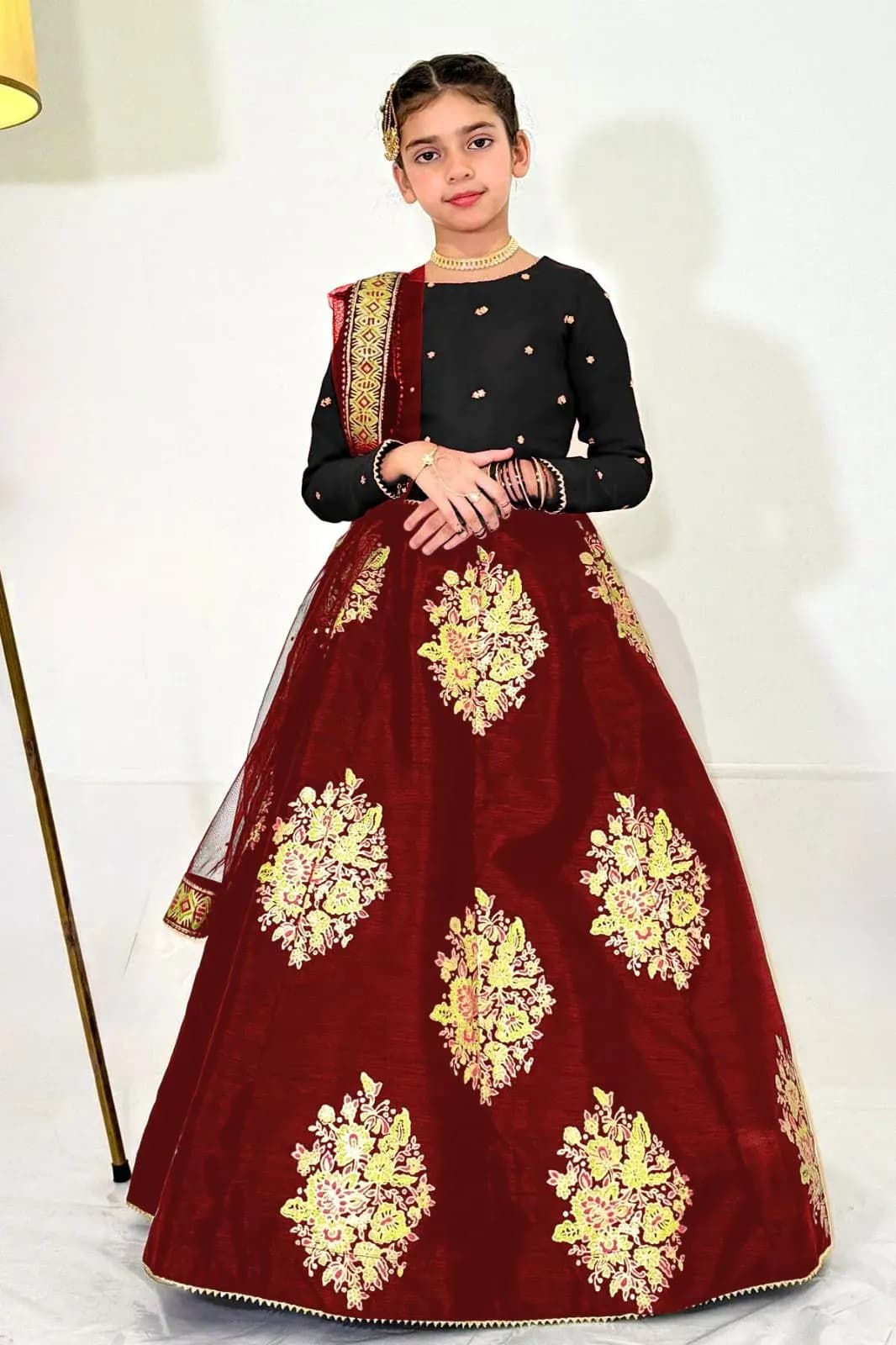 Kids Zari Embroidered 3Pcs Skirt & Dupatta Set