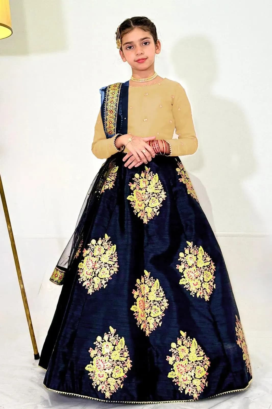 Kids Zari Embroidered 3Pcs Skirt & Dupatta Set