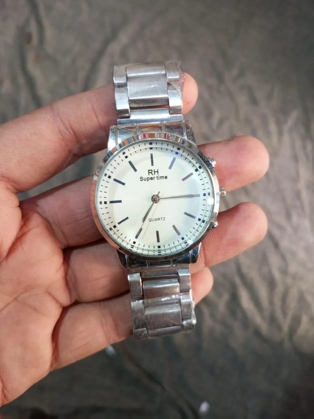 RH Quartz Analog Watch for Men Silver Stainless Band