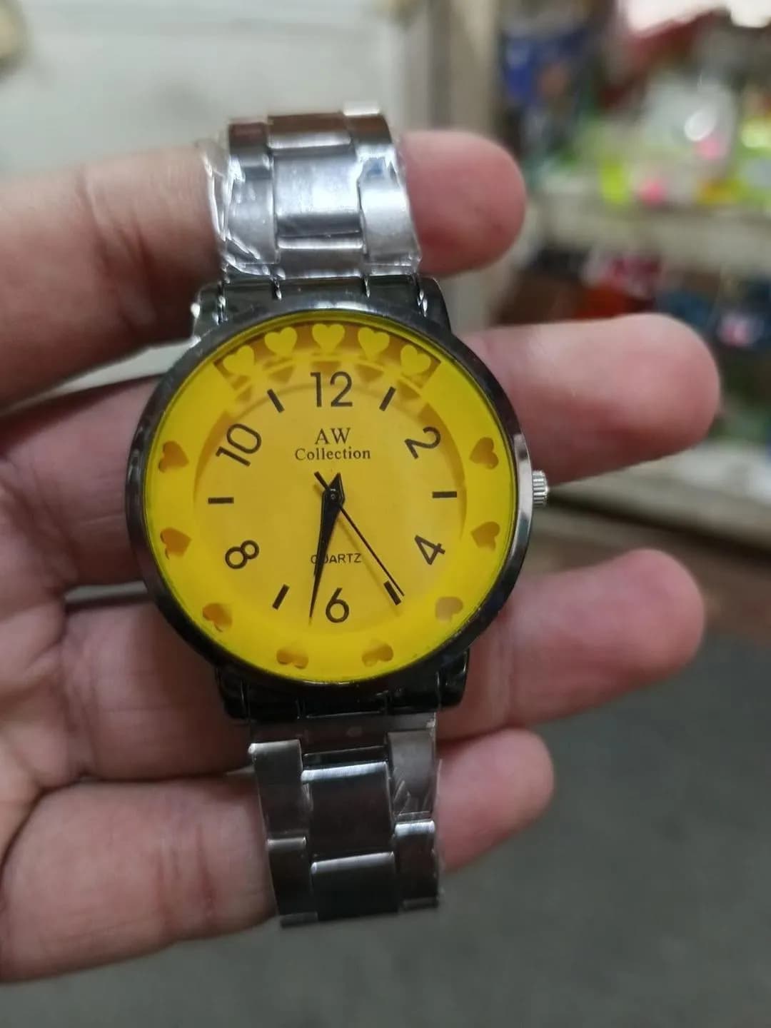 Yellow Analog Wristwatch AW Collection Metallic