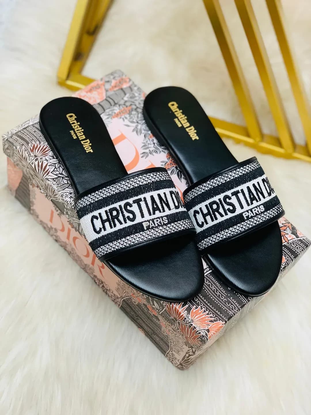 Christina Dior Paris Slippers Black Casual Sandals