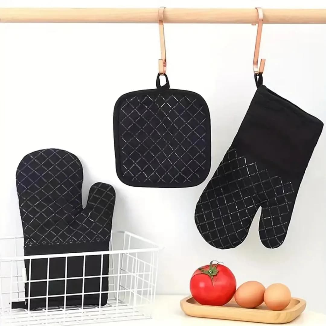 Black Quilted Oven Mitts & Pot Holders 14x7 Inch