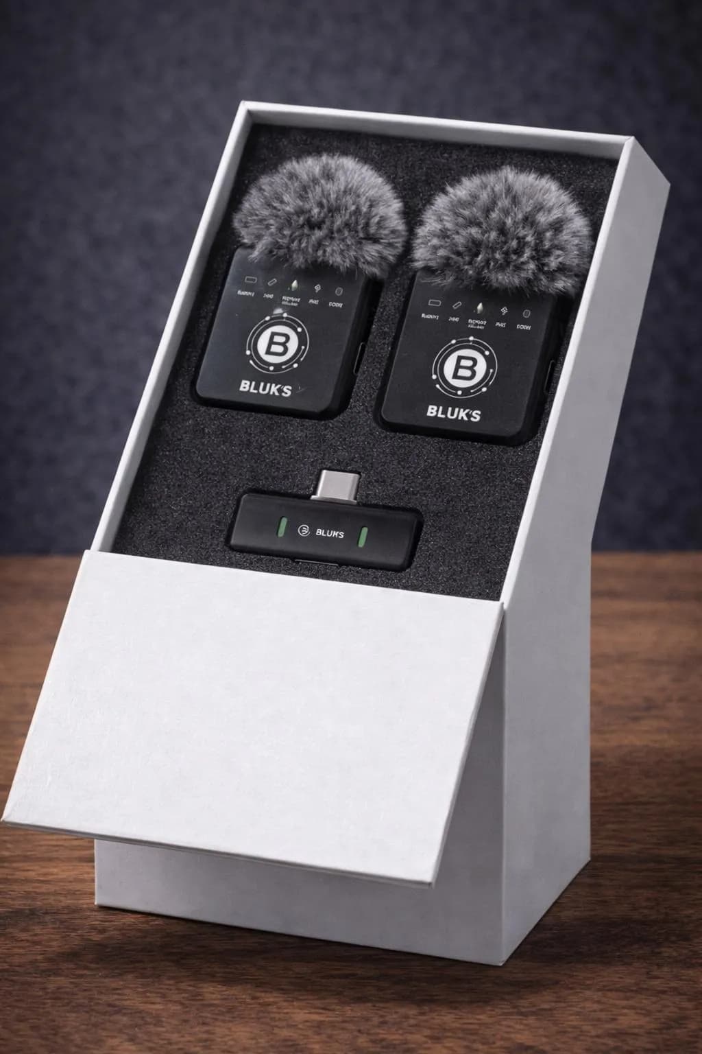 BLUK'S BX-18 Dual Wireless Lavalier Mic Set