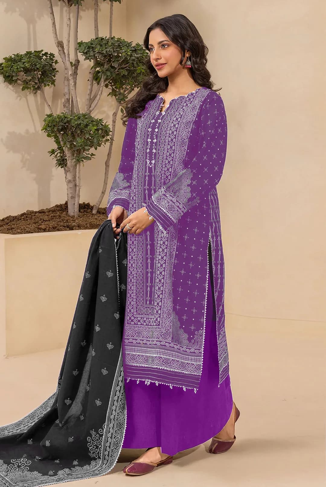 3 Pcs Women's Unstitched Printed Suit