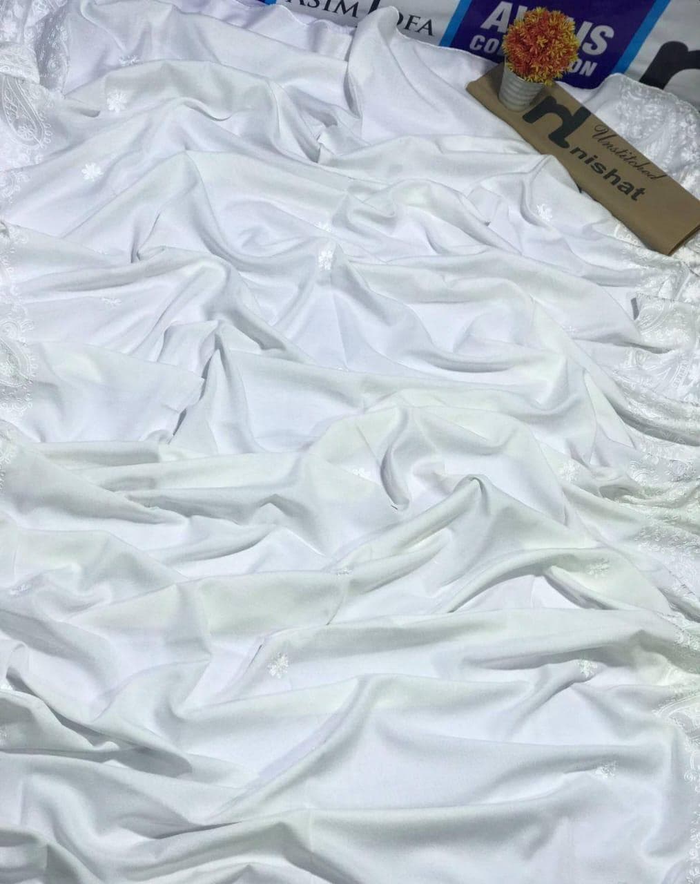 Women Swiss Lawn Shawl White 2.5m Premium