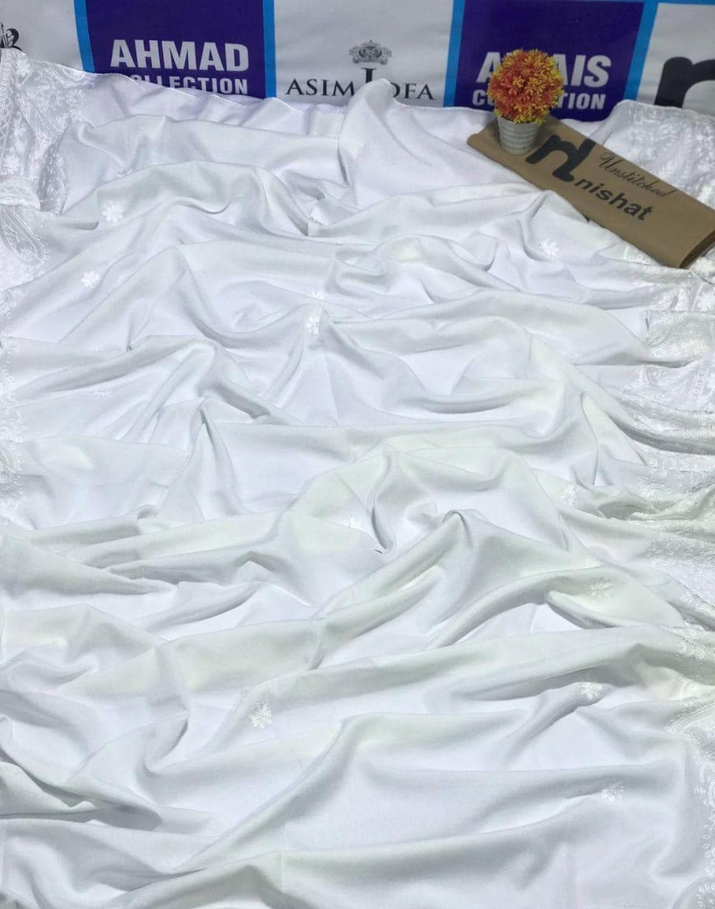 Women Swiss Lawn Shawl White 2.5m Premium