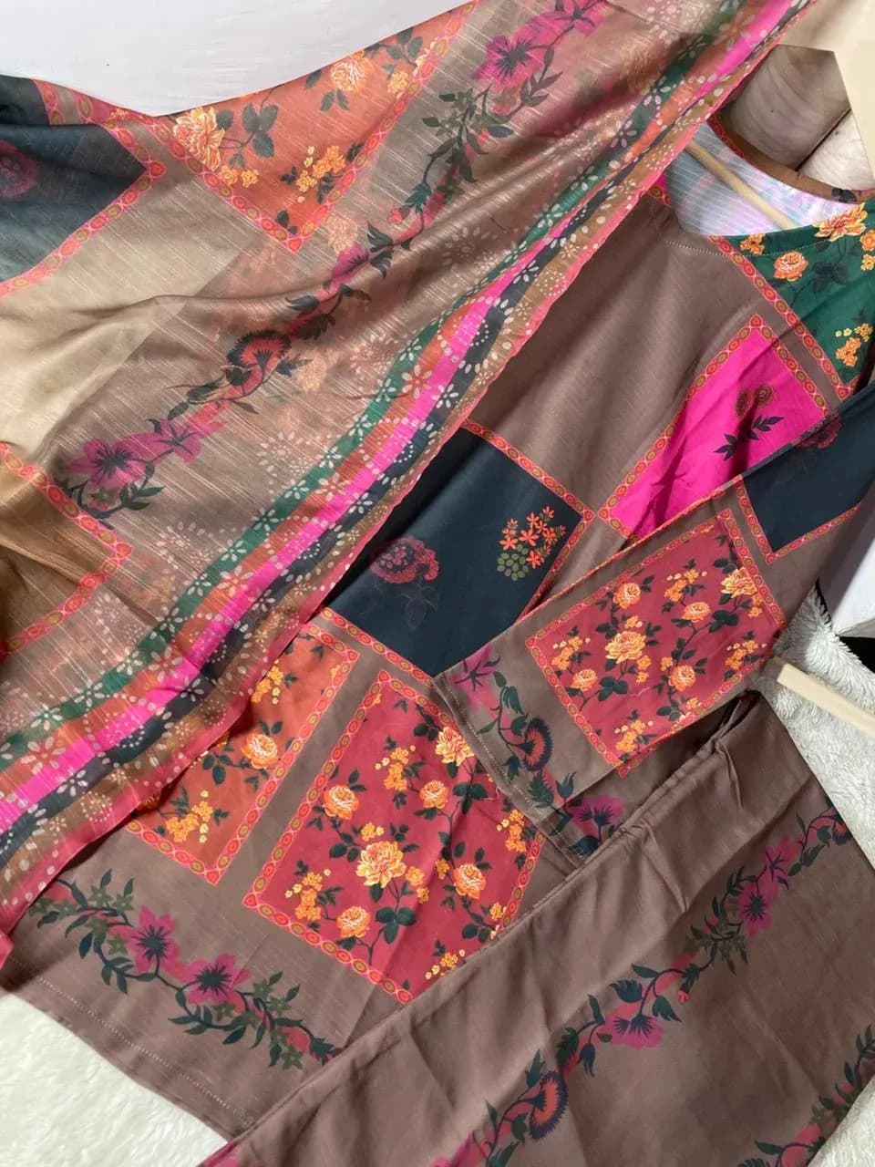 Doria Lawn Embroidered Suit Brown Pink 21"