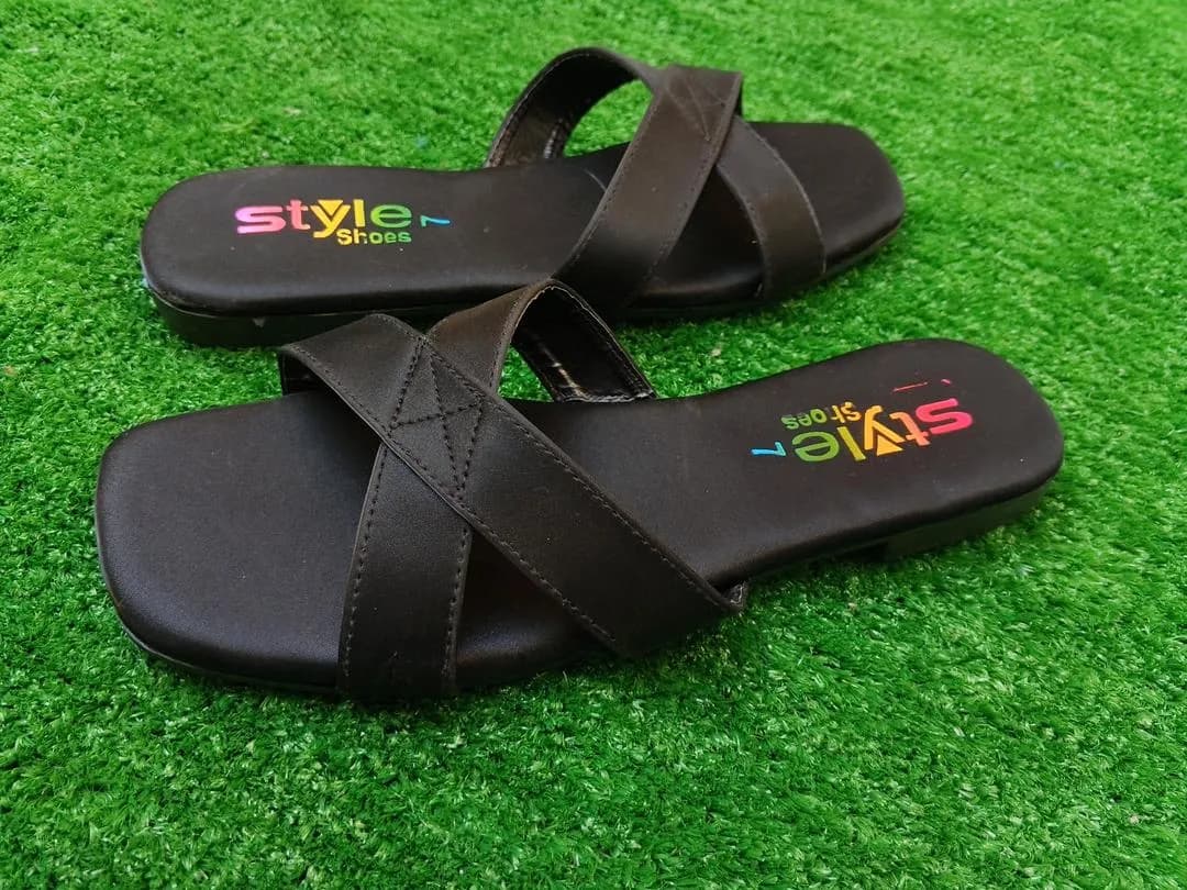 Women's Stylish Cross Strap Sandals Black